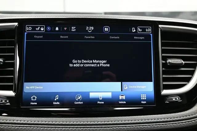 2027 Chrysler Pacifica Select