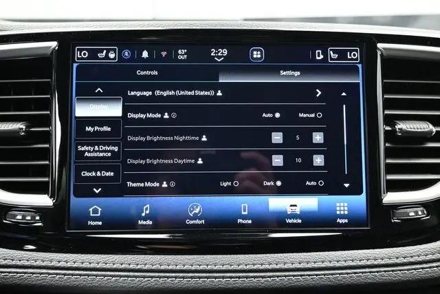 2027 Chrysler Pacifica Select