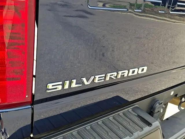 2022 Chevrolet Silverado 2500HD 4WD Crew Cab Standard Bed WT