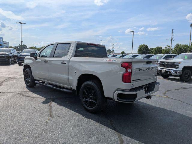 2026 Chevrolet Silverado 1500 4WD Crew Cab Short Bed Custom