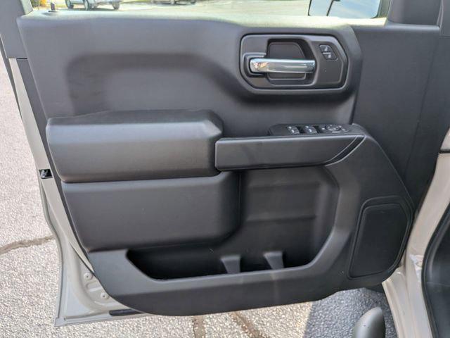 2026 Chevrolet Silverado 1500 4WD Crew Cab Short Bed Custom
