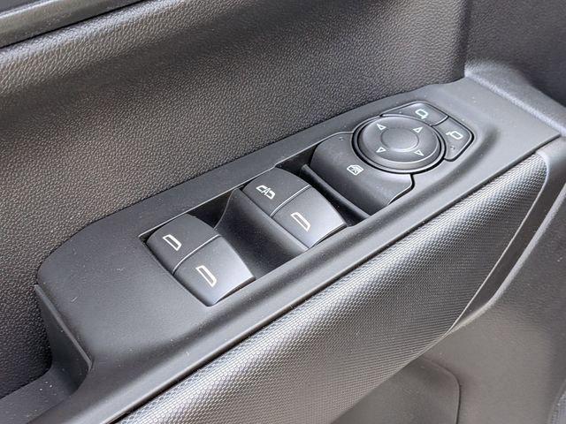 2026 Chevrolet Silverado 1500 4WD Crew Cab Short Bed Custom