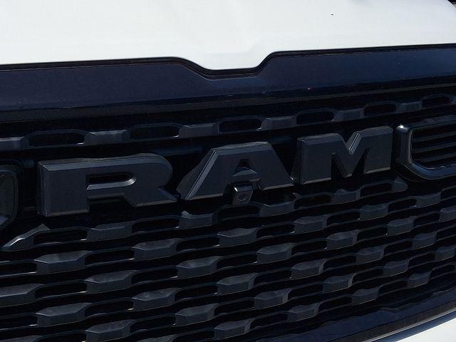 2026 Ram 1500 Express Crew Cab 4x4 5'7" Box