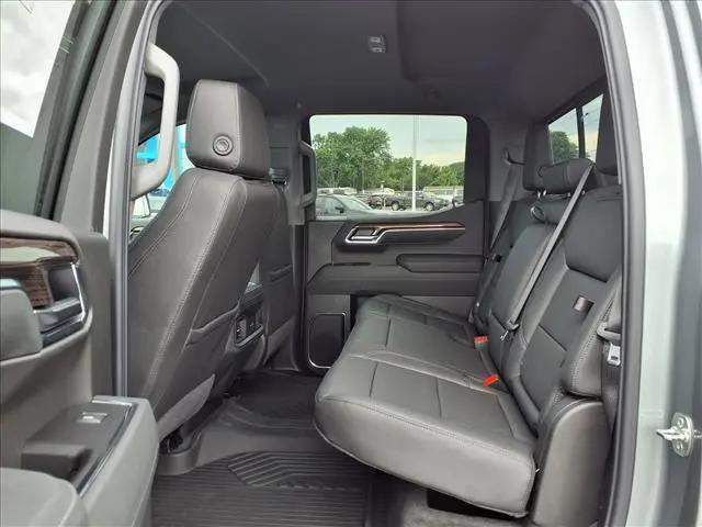 2026 Chevrolet Silverado 1500 4WD Crew Cab Short Bed LT Trail Boss