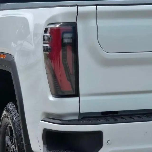 2024 GMC Sierra 2500HD 4WD Crew Cab Standard Bed AT4
