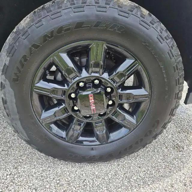 2024 GMC Sierra 2500HD 4WD Crew Cab Standard Bed AT4