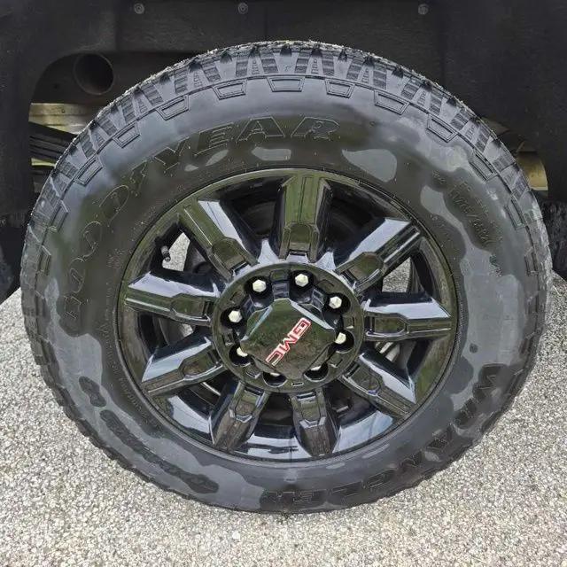 2024 GMC Sierra 2500HD 4WD Crew Cab Standard Bed AT4
