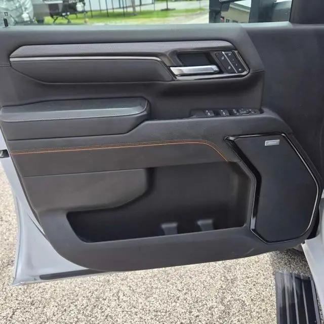 2024 GMC Sierra 2500HD 4WD Crew Cab Standard Bed AT4