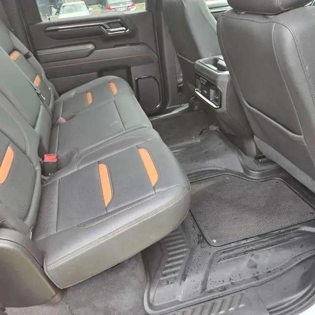 2024 GMC Sierra 2500HD 4WD Crew Cab Standard Bed AT4