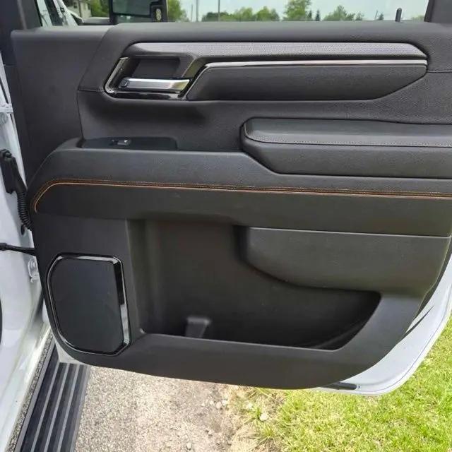 2024 GMC Sierra 2500HD 4WD Crew Cab Standard Bed AT4
