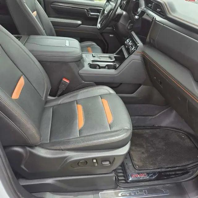 2024 GMC Sierra 2500HD 4WD Crew Cab Standard Bed AT4