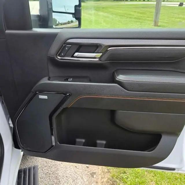 2024 GMC Sierra 2500HD 4WD Crew Cab Standard Bed AT4