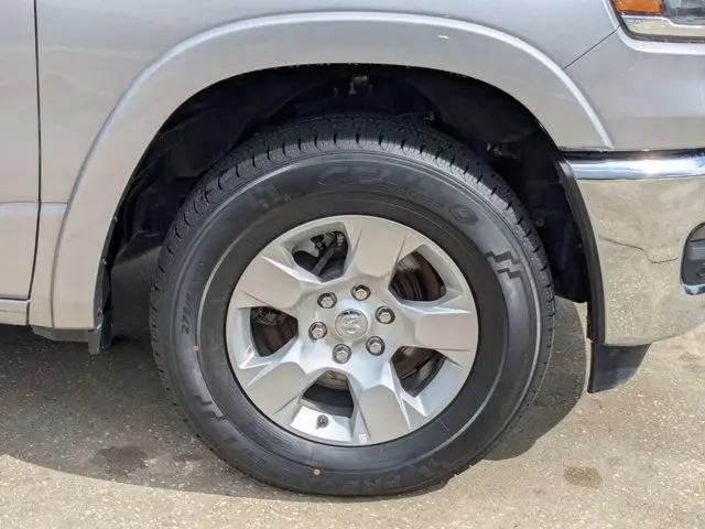 2025 Ram 1500 Big Horn Crew Cab 4x4 5'7" Box