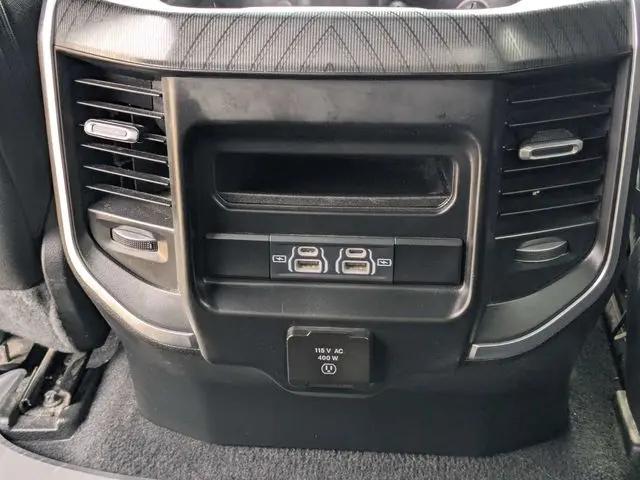 2025 Ram 1500 Big Horn Crew Cab 4x4 5'7" Box