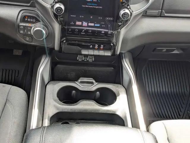 2025 Ram 1500 Big Horn Crew Cab 4x4 5'7" Box