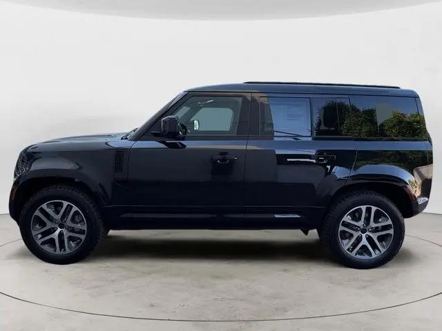 2026 Land Rover Defender P400 X-Dynamic SE