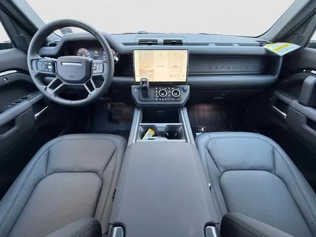 2026 Land Rover Defender P400 X-Dynamic SE