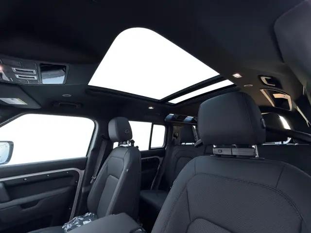 2026 Land Rover Defender P300 S