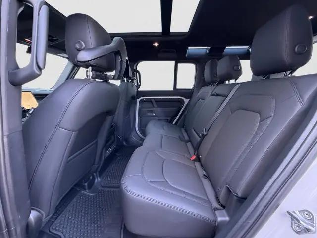 2026 Land Rover Defender P300 S