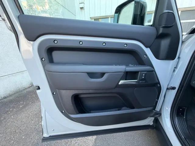 2026 Land Rover Defender P300 S