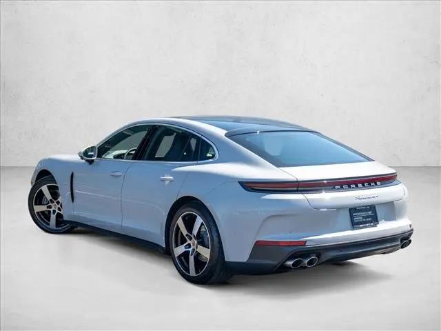 2025 Porsche Panamera 4