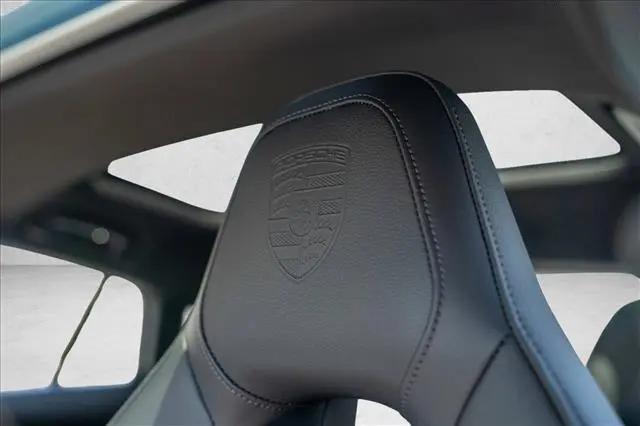 2025 Porsche Panamera 4