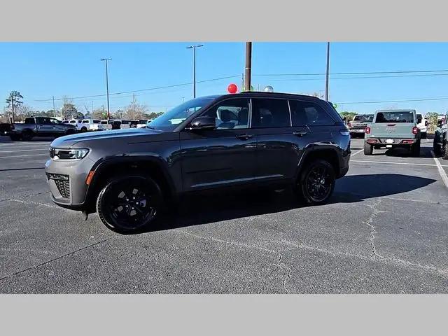 2026 Jeep Grand Cherokee Altitude 4x4