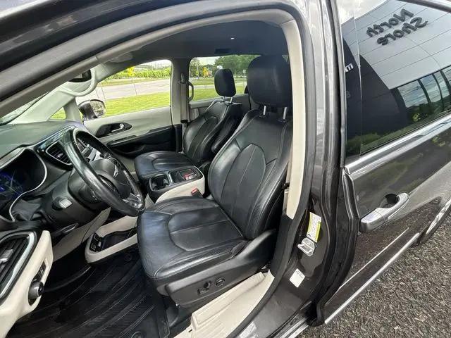 2020 Chrysler Pacifica Touring L
