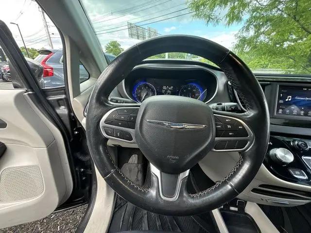 2020 Chrysler Pacifica Touring L