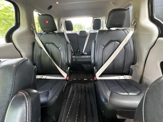 2020 Chrysler Pacifica Touring L