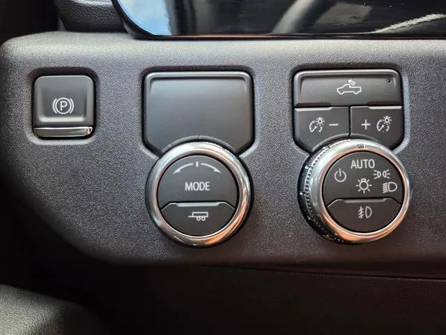 2026 GMC Sierra 1500 Crew Cab, Short Bed, Elevation, RWD