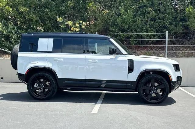 2026 Land Rover Defender P400 X-Dynamic SE