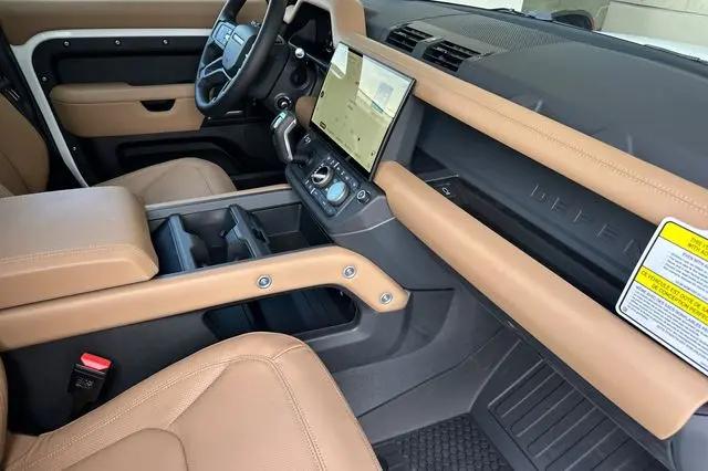 2026 Land Rover Defender P400 X-Dynamic SE
