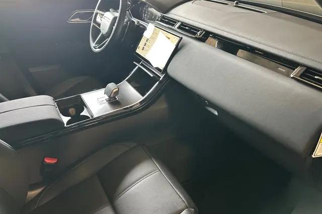2026 Land Rover Range Rover Velar P250 Dynamic SE