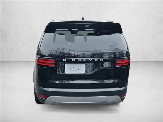 2025 Land Rover Discovery P300 S