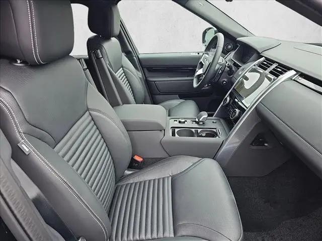 2025 Land Rover Discovery P300 S