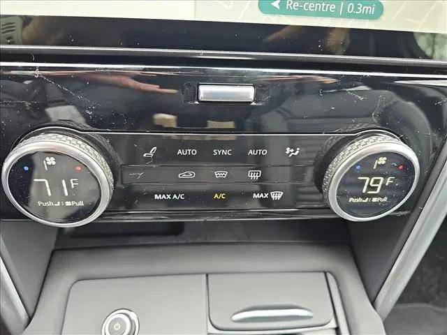 2025 Land Rover Discovery P300 S