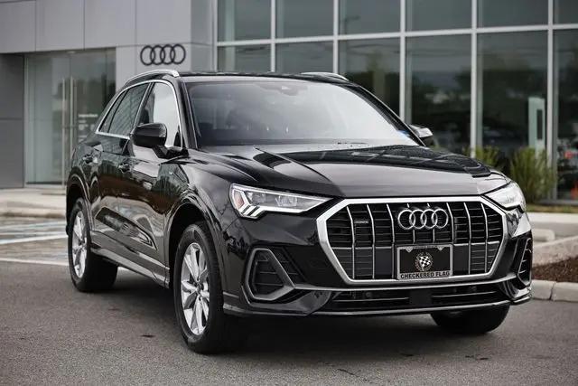 2025 Audi Q3 Premium 45 TFSI S line quattro Tiptronic