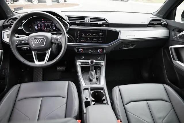 2025 Audi Q3 Premium 45 TFSI S line quattro Tiptronic