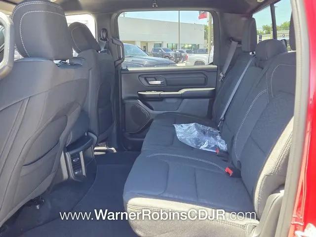 2026 Ram 1500 Express Crew Cab 4x4 57 Box