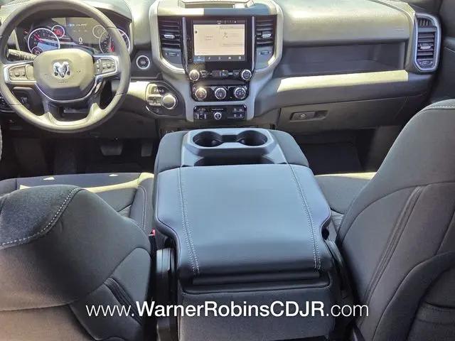 2026 Ram 1500 Express Crew Cab 4x4 57 Box