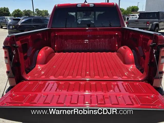 2026 Ram 1500 Express Crew Cab 4x4 57 Box