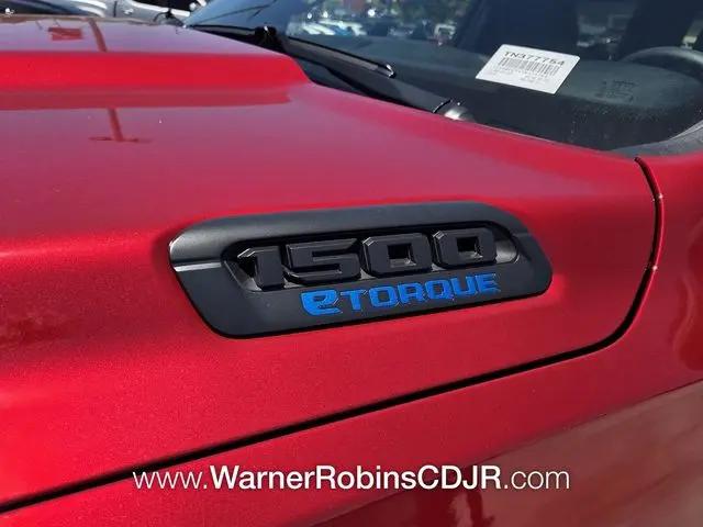 2026 Ram 1500 Express Crew Cab 4x4 57 Box