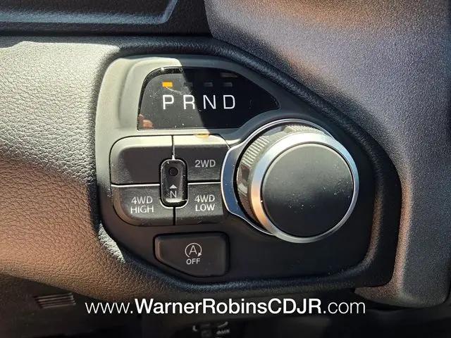 2026 Ram 1500 Express Crew Cab 4x4 57 Box