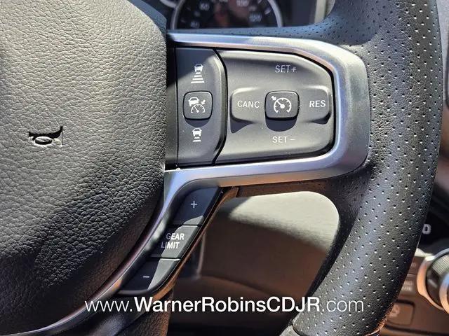 2026 Ram 1500 Express Crew Cab 4x4 57 Box