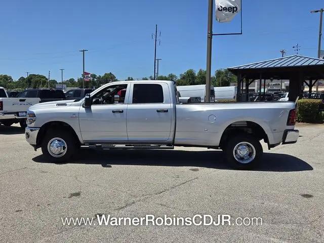 2026 Ram 3500 Tradesman Crew Cab 4x4 8 Box
