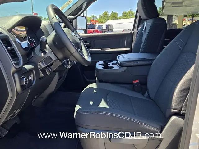 2026 Ram 3500 Tradesman Crew Cab 4x4 8 Box