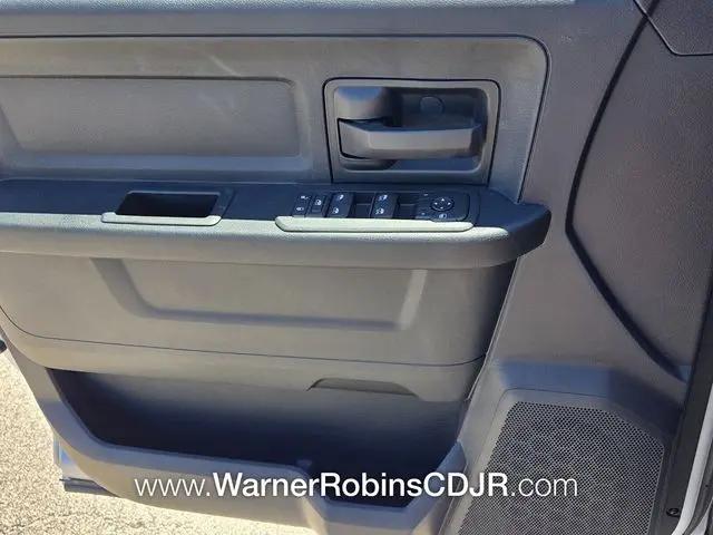 2026 Ram 3500 Tradesman Crew Cab 4x4 8 Box