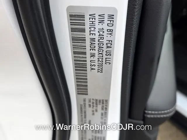 2026 Jeep Grand Cherokee Laredo 4x2