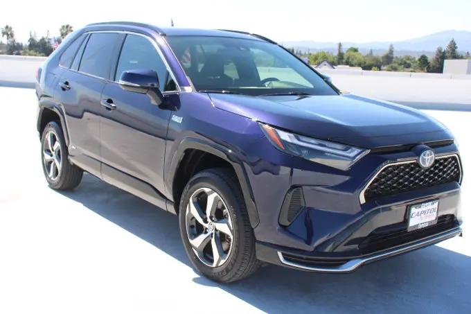 2024 Toyota RAV4 Prime SE